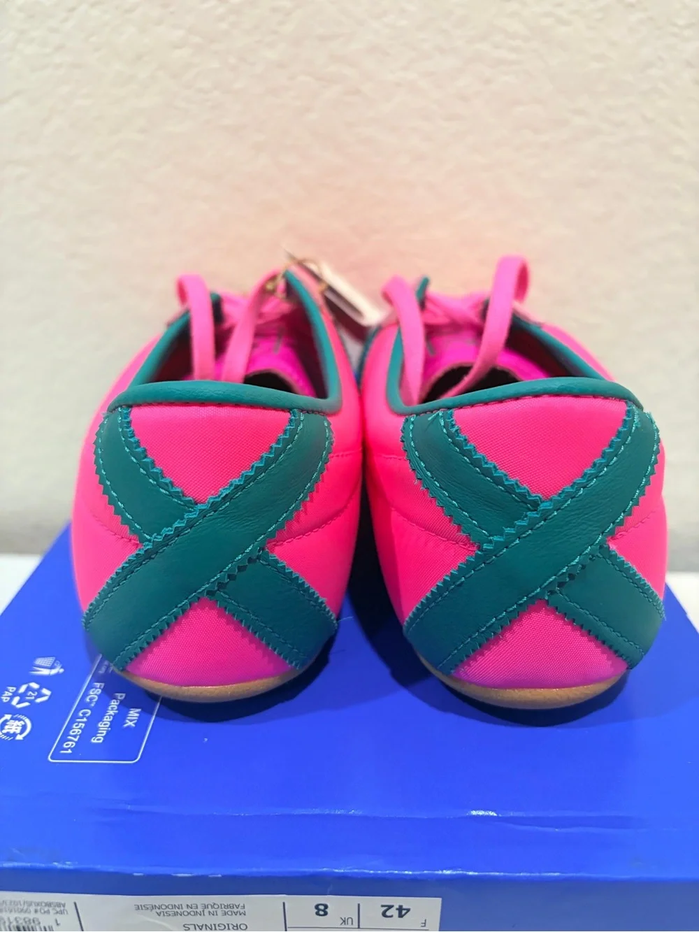 9.5W Adidas Pink Tokyo sneaker New